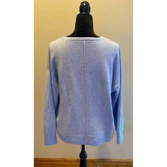 Vince Camuto Sweater Size Large V Neck Baby Blue “Fuzzy” Knit Soft Top - Picture 4 of 10
